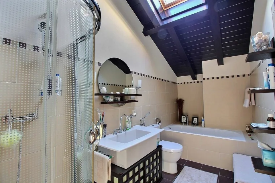 Chalet di 7 locali ad Anzère – foto 14 di 18