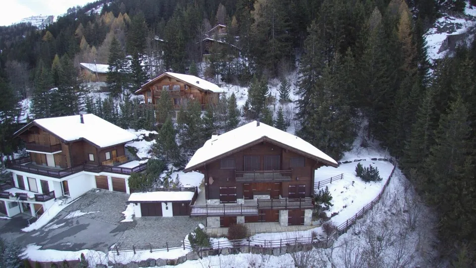 Chalet di 7 locali ad Anzère