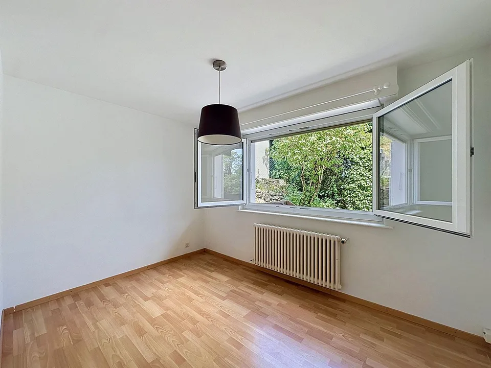 In esclusiva - Grande appartamento con giardino privato, terrazza e balcone