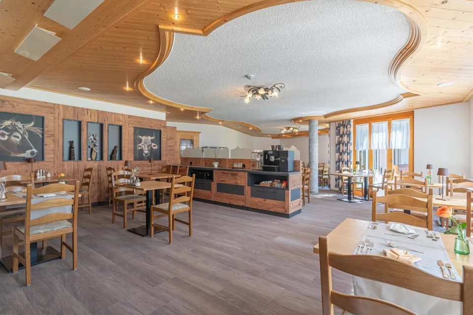 Resort alberghiero stiloso con charme alpino – Investimento unico per albergatori e visionari