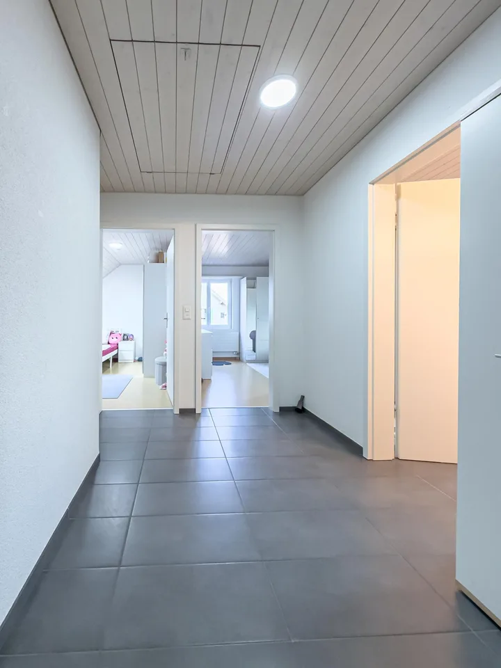 Casa residenziale e commerciale ben curata in vendita a Melchnau – foto 13 di 16