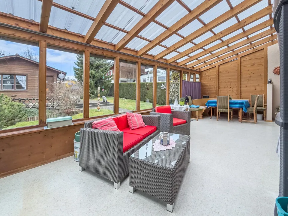 Maison d'habitation et commerciale bien entretenue à Melchnau à vendre