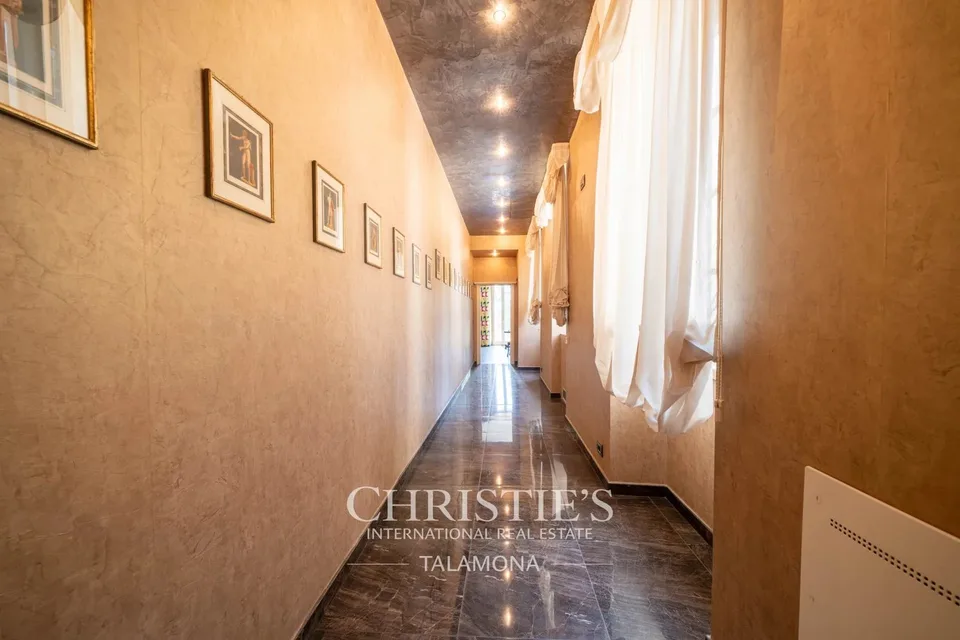 Villa di prestigio con piscina, parco e pontile sul lago a Belgirate – foto 10 di 13