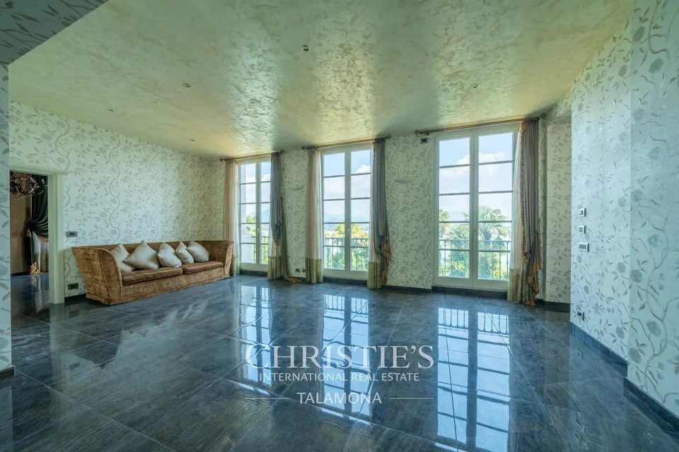 Villa di prestigio con piscina, parco e pontile sul lago a Belgirate – foto 6 di 13