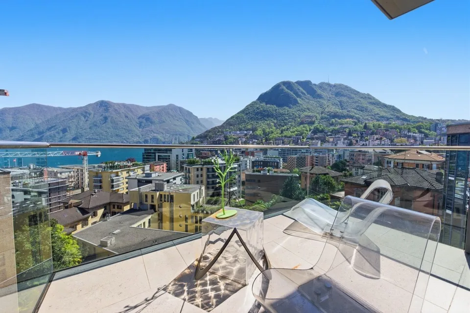 Exklusives Duplex-Penthouse mit großer Panoramaterrasse und unvergleichlichem Seeblick – Foto 12 von 12