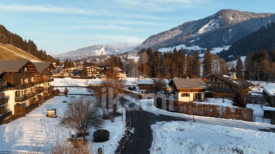 Terrain constructible à Praz-sur-Arly   855 m² pour votre chalet ou projet immobilier, emplacement rare