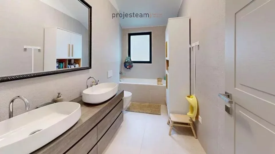 Sul bordo di un'area forestale ? Villa contemporanea in un contesto privilegiato – foto 13 di 13