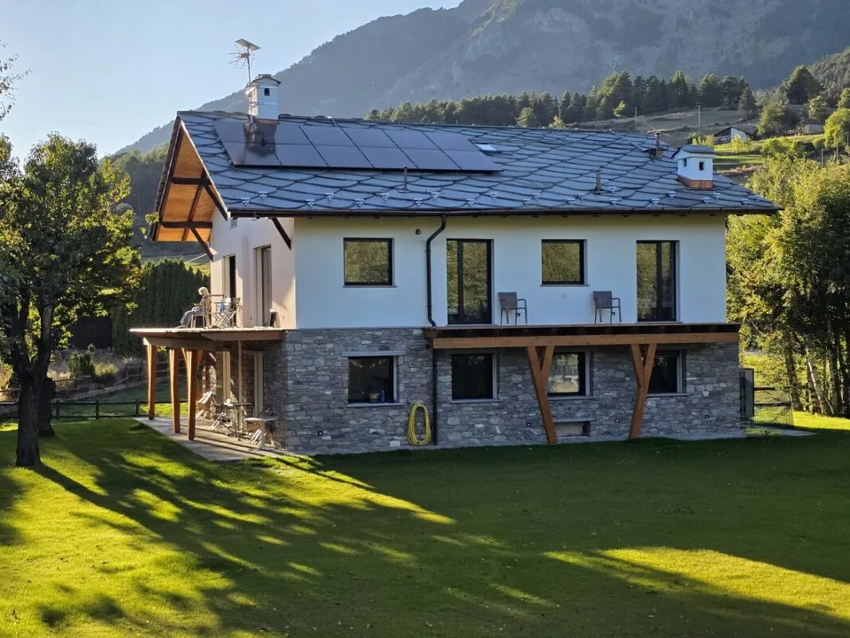 Vacanze in Valle d'Aosta: 3,5 locali con giardino e vista natura