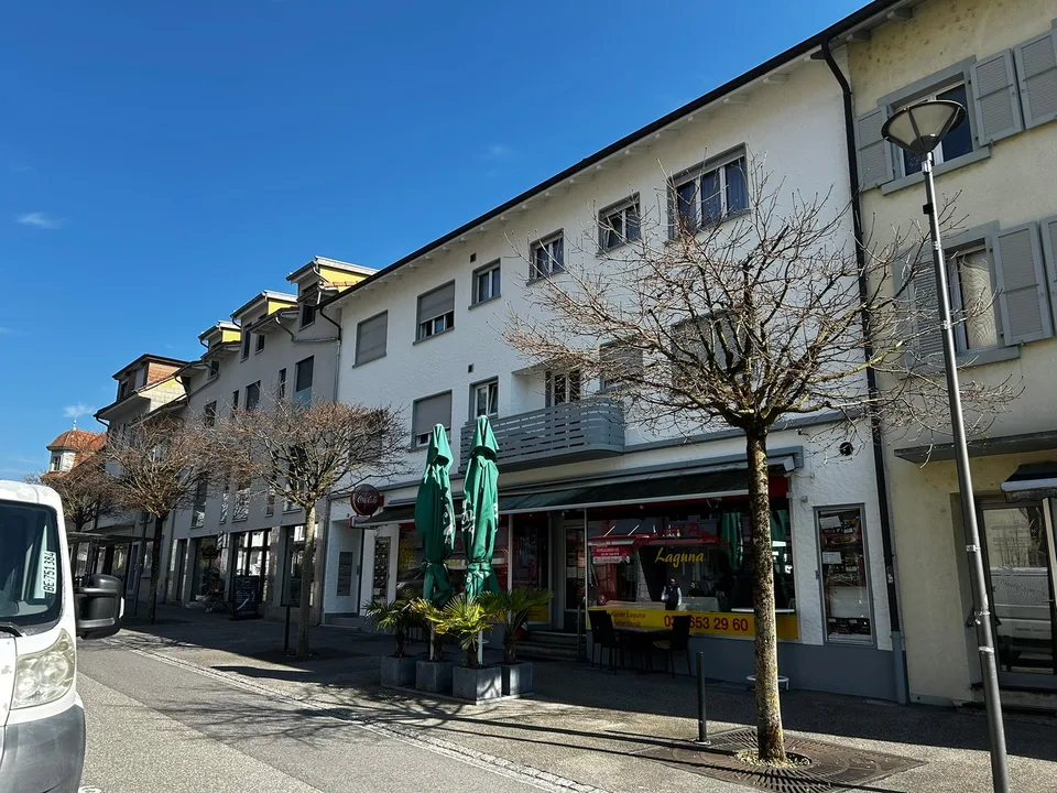 Spazio commerciale polivalente con cucina e bagno privati