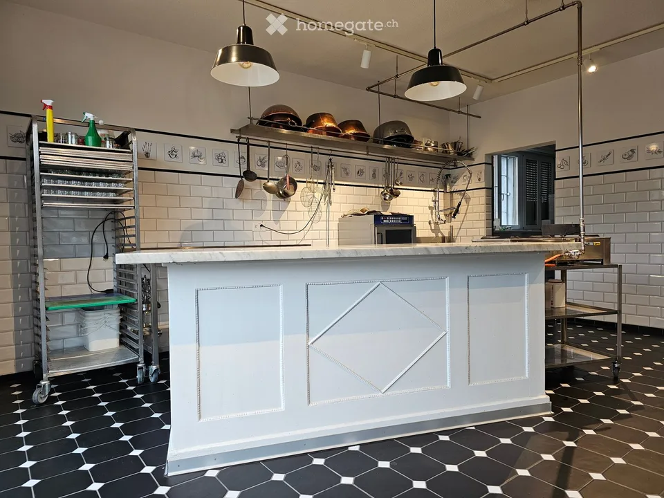 Gewerberäume mit Laden im Zentrum von Herznach