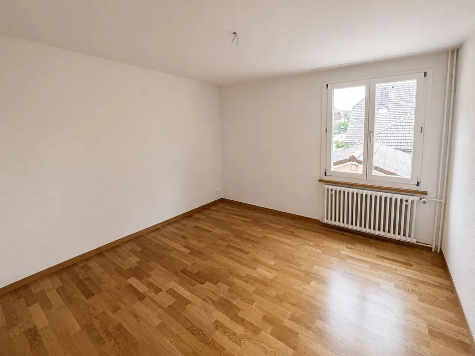 4-bedroom apartment, ground floor left