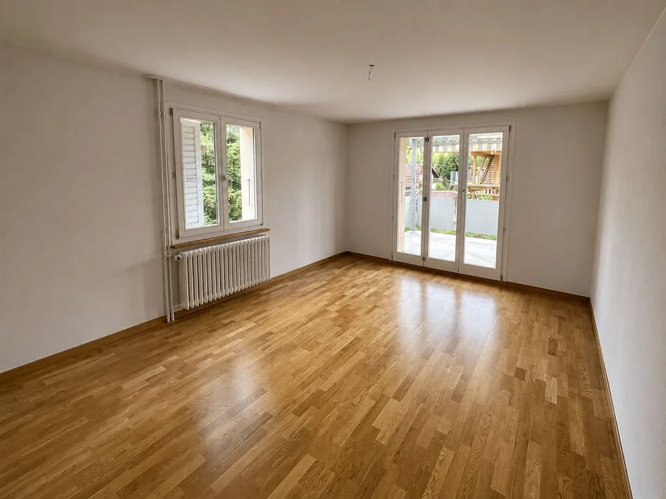 4-bedroom apartment, ground floor left