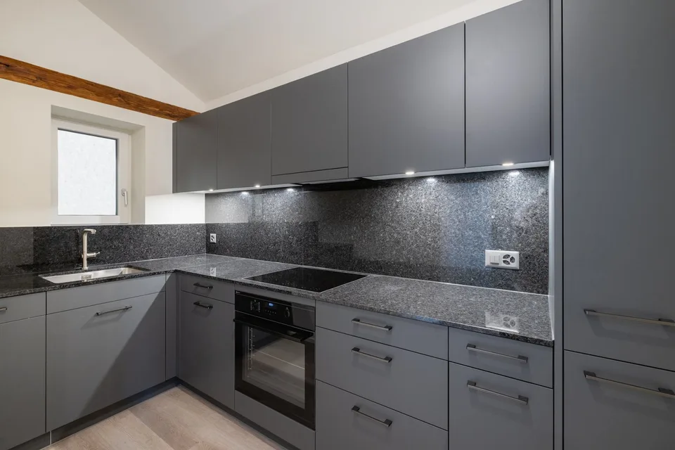 Moderne 2.5-Zimmer-Langzeit-Ferienwohnungen im Dorfkern von Näfels