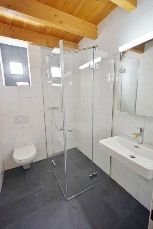 Charmante Dachgeschosswohnung mit Gartenanteil