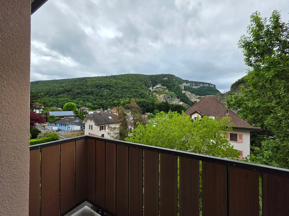 Appartamento luminoso di 4.5 locali a Péry-La Heutte