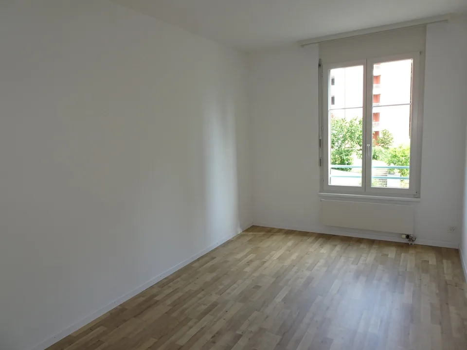 Helle 4.5-Zimmer-Wohnung mit Balkon
