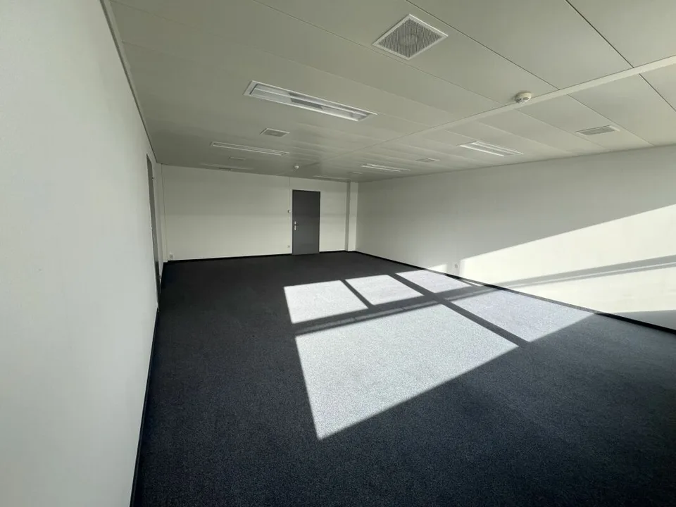 Office in Fracht Ost - In the heart of Fracht at Zurich Airport