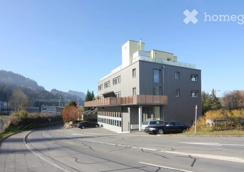 Spazio commerciale attraente sull'asse principale Pfäffikon – Gotthard