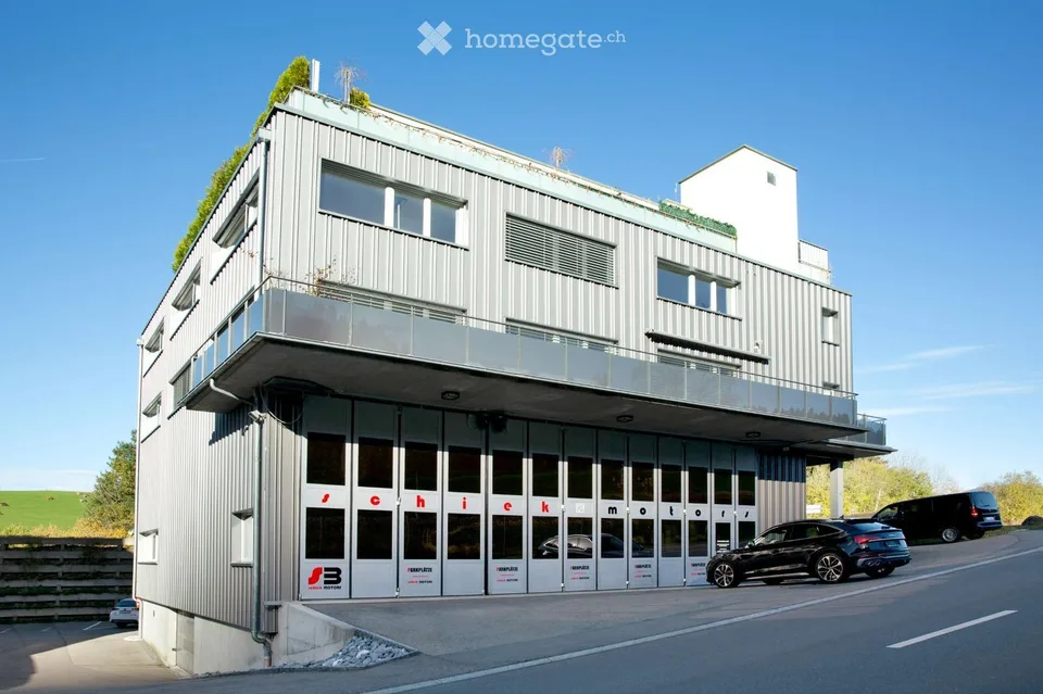 Attraktive Gewerbefläche an der Hauptachse Pfäffikon – Gotthard