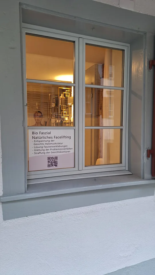 Elegante sala di trattamento nella città vecchia di Zug – disponibile per affitto giornaliero