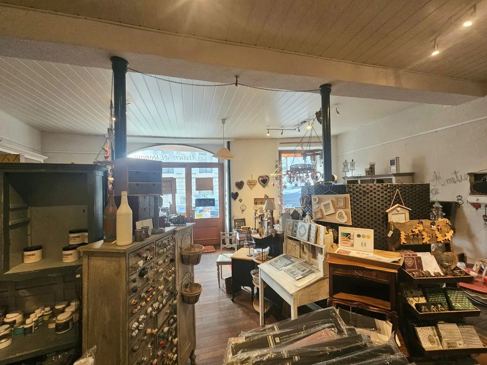 Lokal mit 2 Räumen und Schaufenster im Herzen von Aubonne