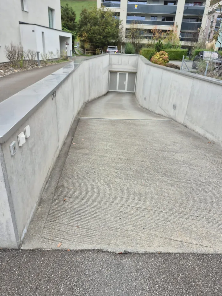 Parcheggio per magazzino a Ennetbürgen, Stanserstrasse 66a