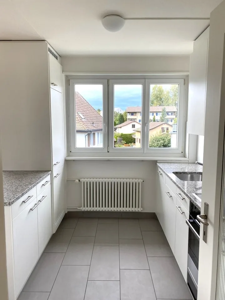 Charmante 3.5-Zimmer-Wohnung mit Balkon in Niederrohrdorf