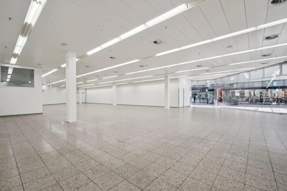 Surface commerciale attractive dans le centre commercial au Parkweg 2/4, Tychbode