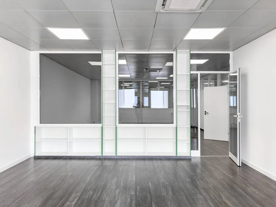 Büro-/Atelierräume mit 337m2 in Satigny