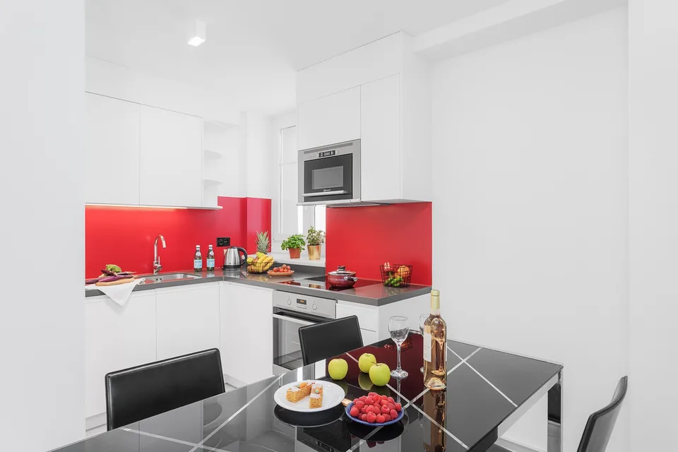 Deux chambres Junior, Kitchenette - Appartement meublé avec nettoyage hebdomadaire inclus