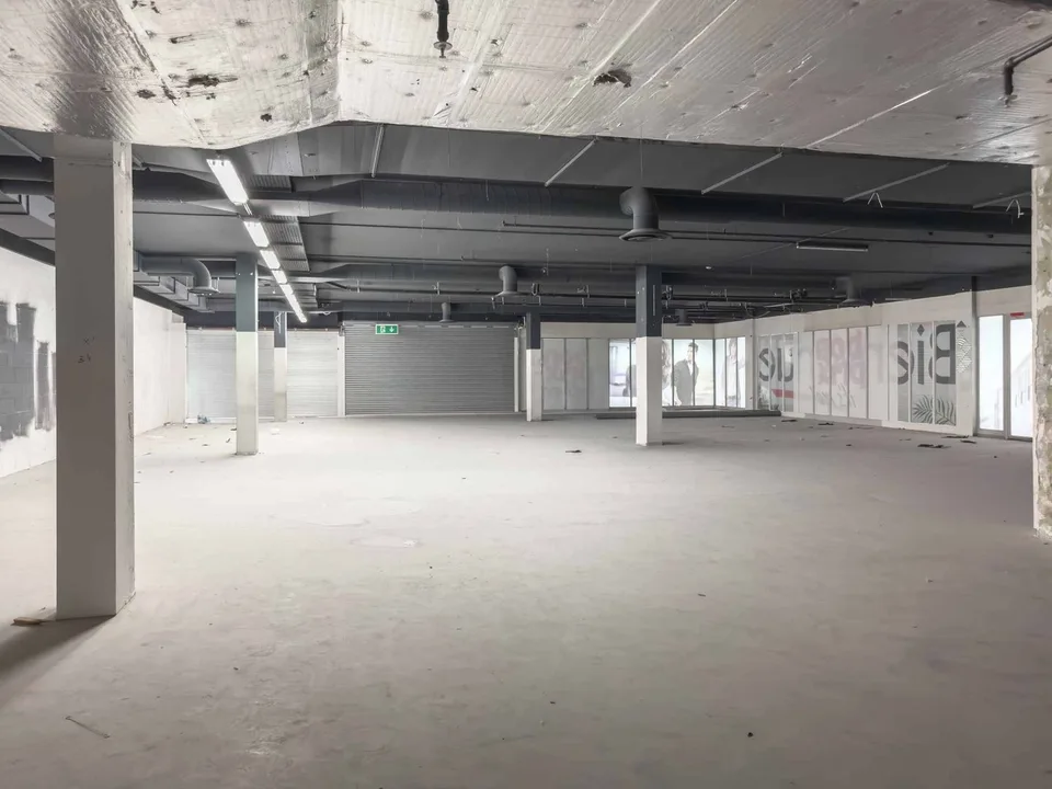 Prächtige, teilbare Arcade in einem Einkaufszentrum mit großer Sichtbarkeit