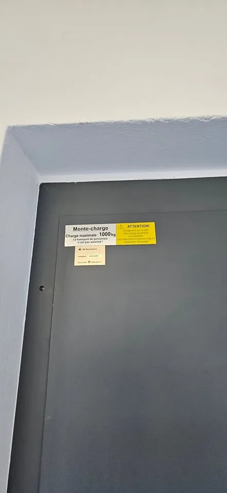 Büro und Atelier im 1. Stock in Penthalaz – Foto 13 von 14