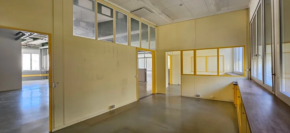 Büro und Atelier im 1. Stock in Penthalaz – Foto 11 von 14