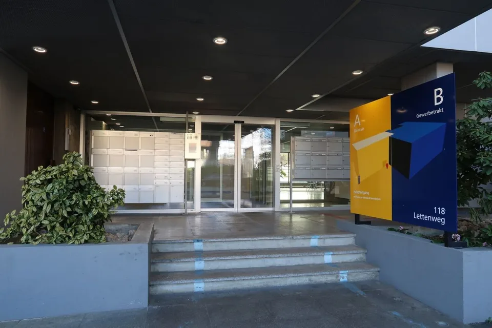 Bureau individuel à des conditions équitables dans un immeuble de bureaux bien entretenu