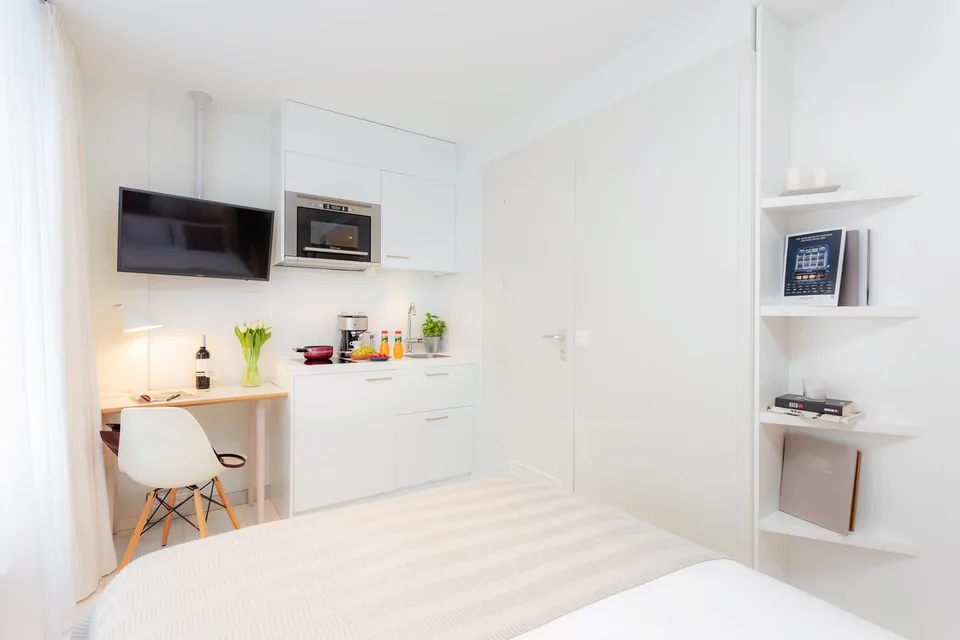 Studio Mini, Cucinetta - Appartamento arredato con pulizia settimanale inclusa