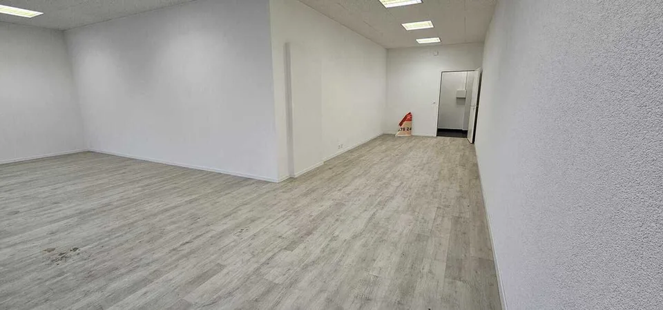 Verkaufs-/Bürofläche von 65 m² zur Miete - 1. Etage