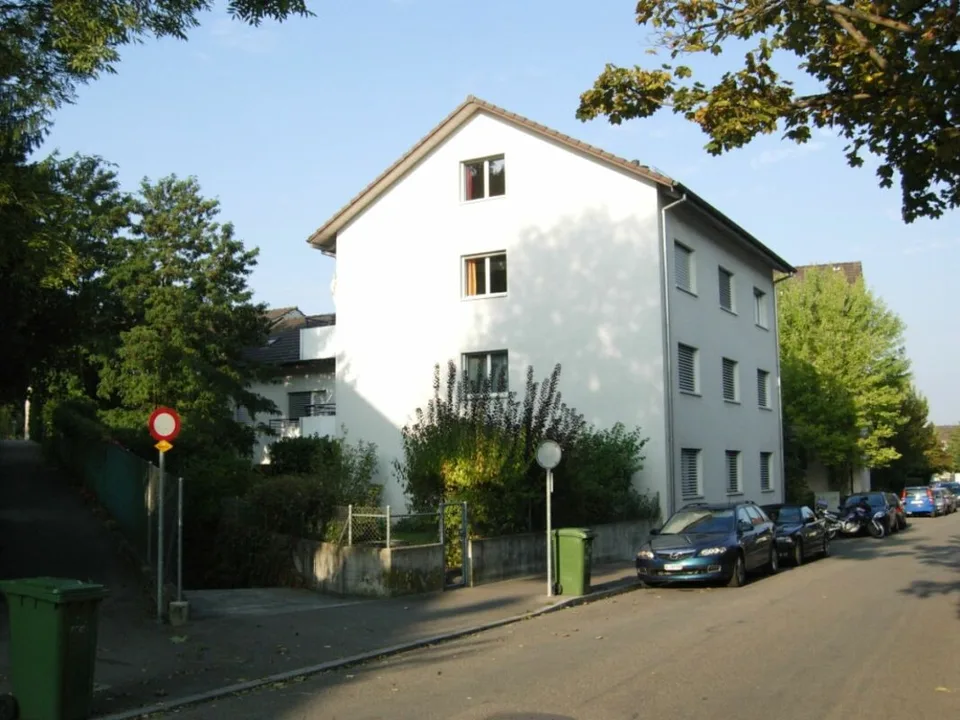 Einstellplatz in Riehen zu vermieten