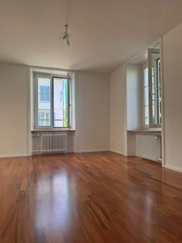 Geräumige 8.5-Zimmer-Maisonette-Wohnung in Wetzikon – ab sofort verfügbar!