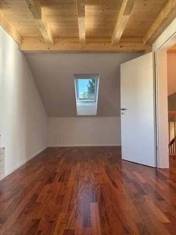 Geräumige 8.5-Zimmer-Maisonette-Wohnung in Wetzikon – ab sofort verfügbar!