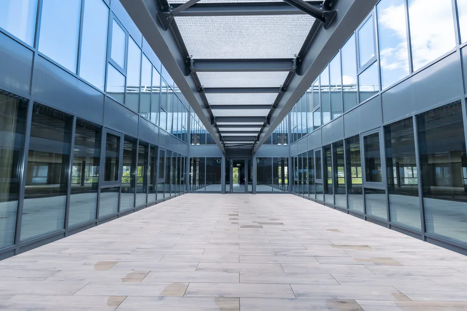 Nouveau à Gland - Grande surface commerciale - industrielle / 1'200m2
