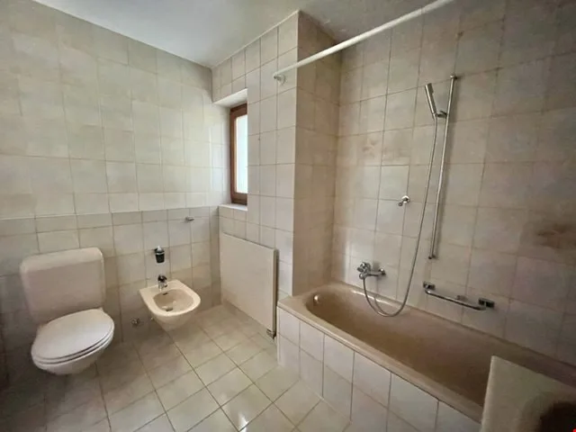 GORDOLA - 4.5-ZIMMER-WOHNUNG MIT SEEBLICK ZU VERMIETEN – Foto 12 von 17