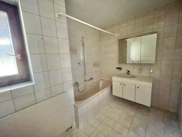 GORDOLA - 4.5-ZIMMER-WOHNUNG MIT SEEBLICK ZU VERMIETEN – Foto 11 von 17