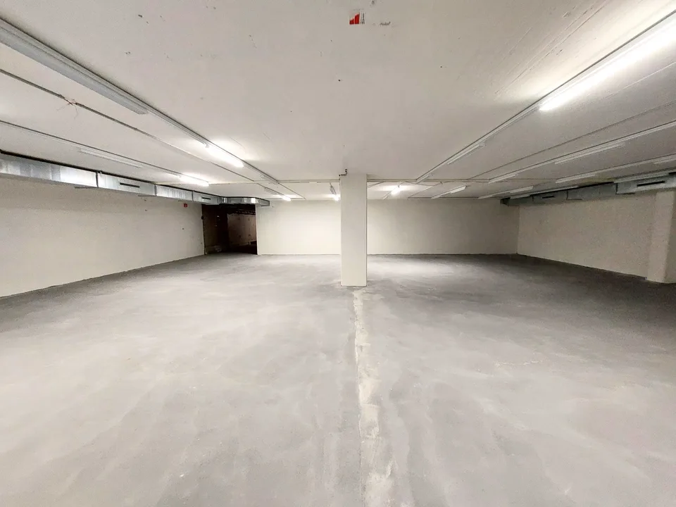Lagerräume von 80m2 bis 400m2