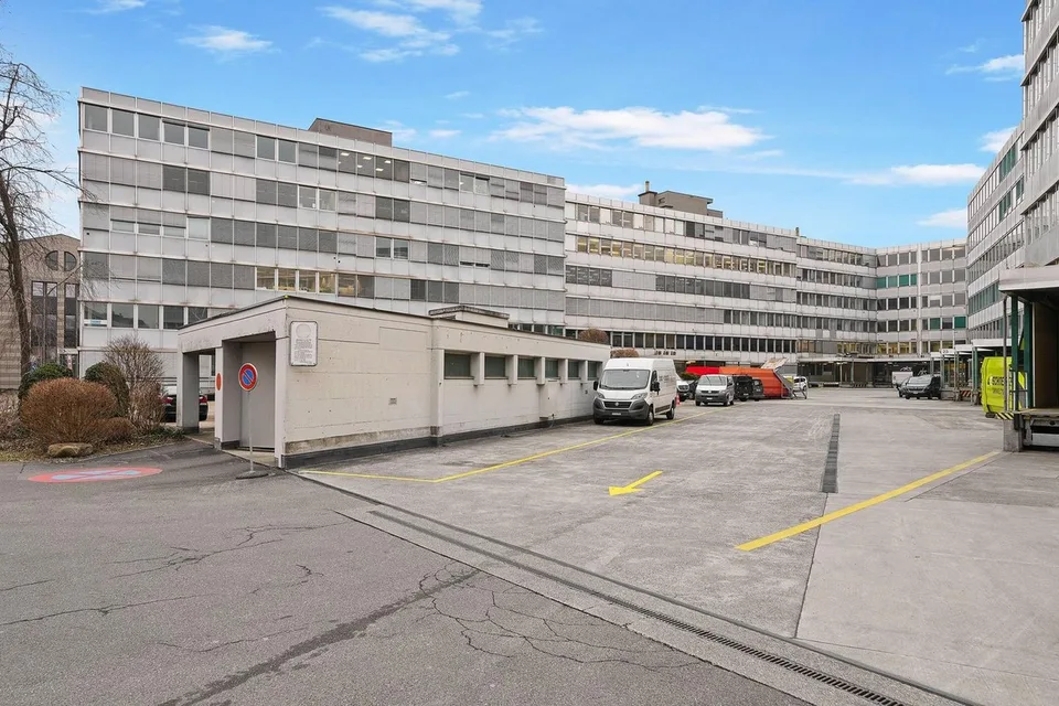 "Grosszügige Gewerbefläche mit 1'000 kg/m² Bodenlast!" – Foto 12 von 14