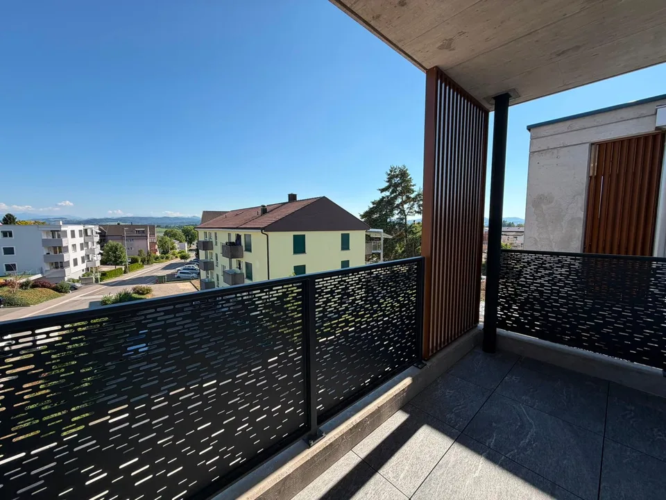 Appartamento moderno 2.5 locali in una zona tranquilla Bettwiesen - Disponibile immediatamente!
