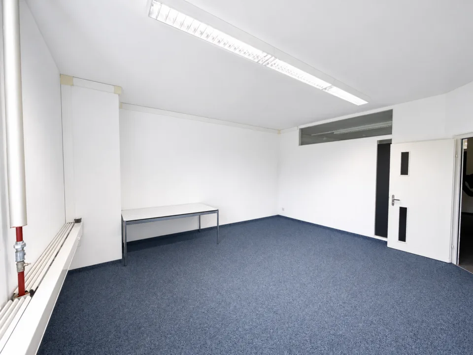 Single office 26m2