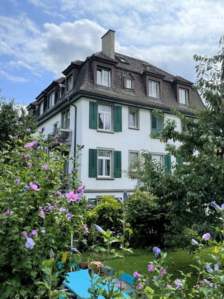 Renovierte 3-Zimmerwohnung mit stilvollem Jugendstil-Charme