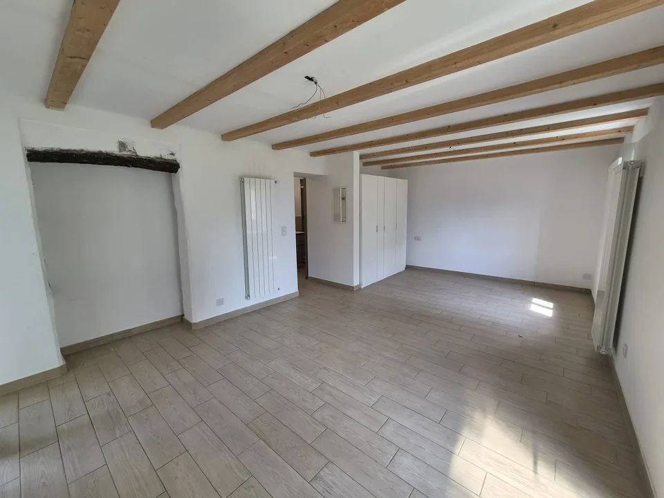 Modernes 2.5-Zimmer-Apartment in Solduno, Locarno