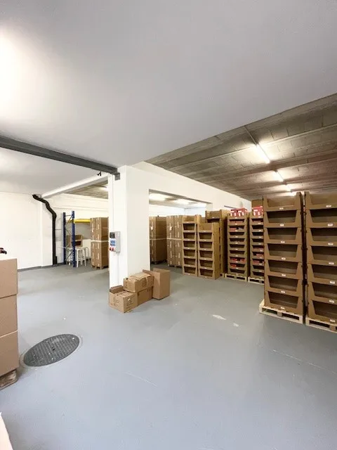 Spazio industriale polivalente di 280 m² in affitto – Cortaillod