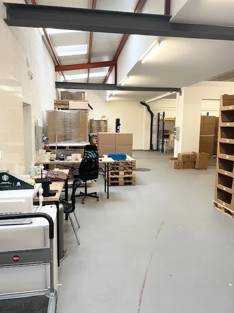 Spazio industriale polivalente di 280 m² in affitto – Cortaillod
